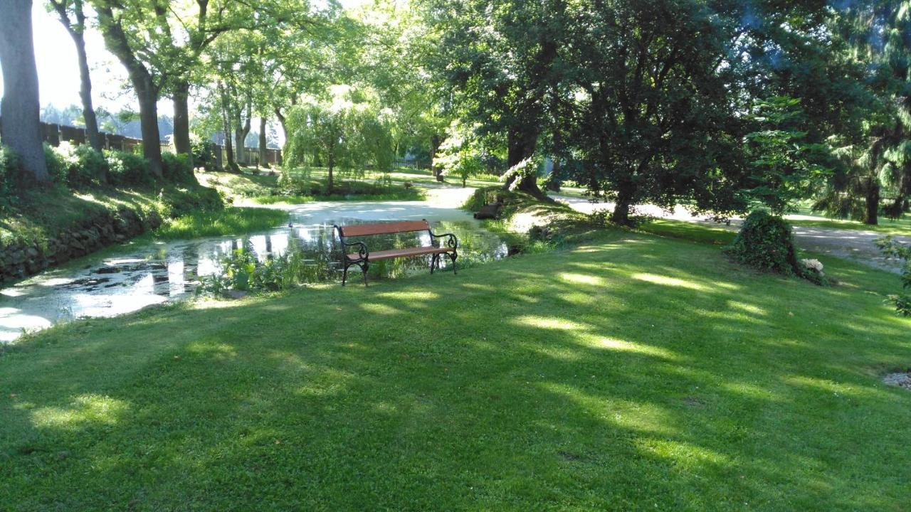 Zamecek Klokocov Hotel Kültér fotó